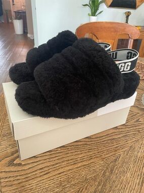 UGG Black Fluff Yeah Slide Slippers with Logo Elastic Strap